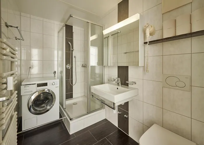 4, Modern Bern, Big Privat Terrace Берн